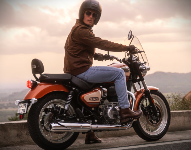Royal Enfield Meteor 350 Sundowner Orange