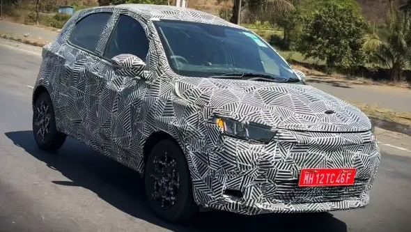 Tata Tiago Facelift Spied