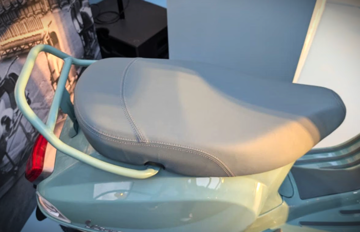 Vespa Tech 80th Special Edition