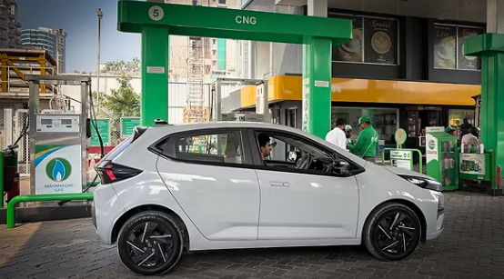Tata Altroz CNG AMT Launch